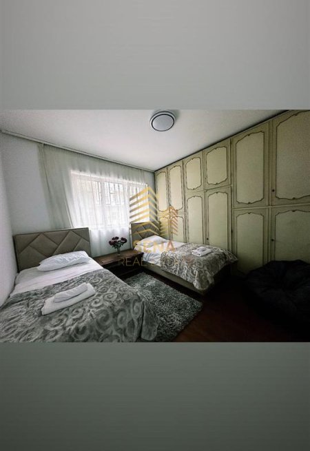 Tirane, shitet apartament 3+1+Ballkon Kati 1, 106 m² 175.000 € (Rruga Vllazen Huta)