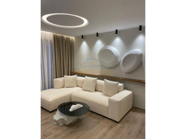 Tirane, jepet me qera apartament 1+1 Kati 6, 70 m² 500 € 