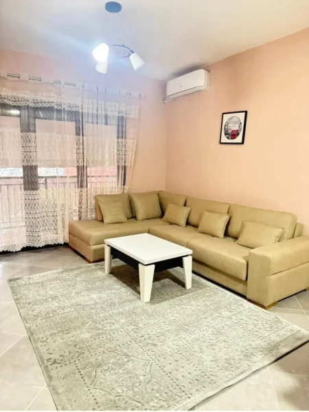Tirane, shitet apartament 1+1 Kati 4, 72 m²