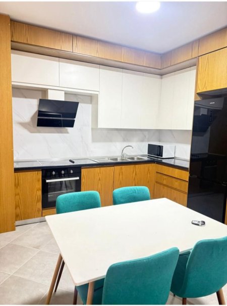Tirane, shitet apartament 1+1 Kati 4, 72 m²