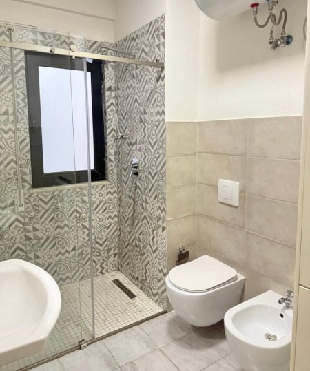 Tirane, shitet apartament 1+1 Kati 4, 72 m²