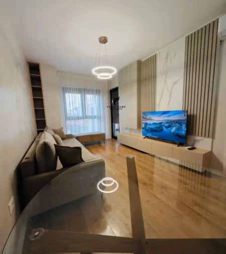 Tirane, jepet me qera apartament 2+1 Kati 4, 80 m² 900 € (STADIUMI DINAMO)