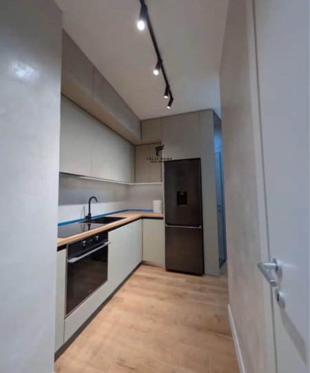 Tirane, jepet me qera apartament 2+1 Kati 4, 80 m² 900 € (STADIUMI DINAMO)