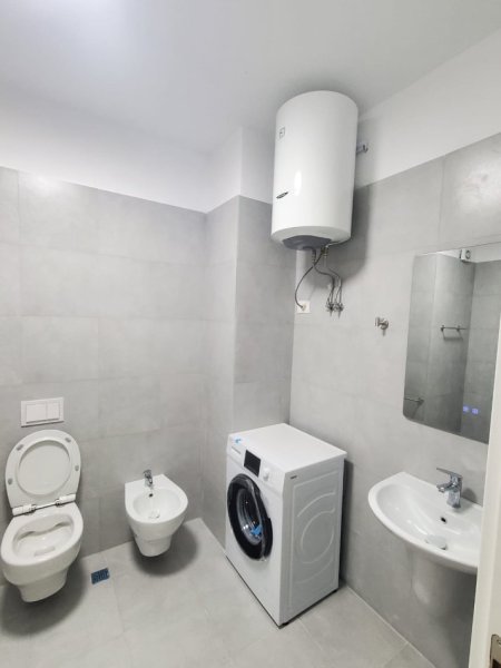 Tirane, jepet me qera apartament 2+1+Ballkon Kati 1, 110 m² 1.200 € (Liqeni i Thatë (pranë Radisson Blu))