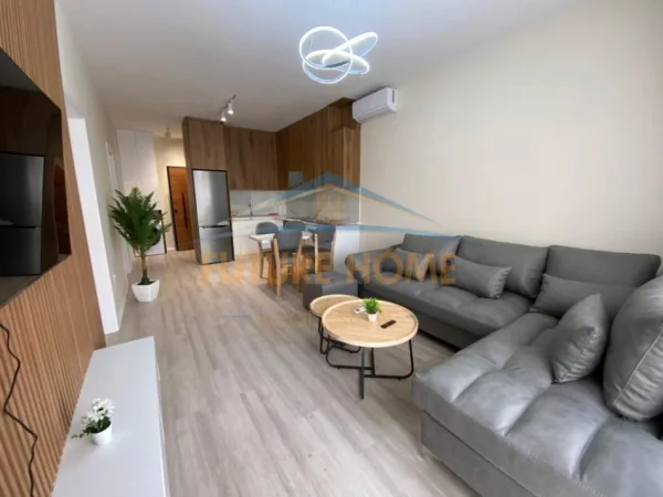 Tirane, jepet me qera apartament 2+1 Kati 4, 77 m² 800 € (zogu i zi)