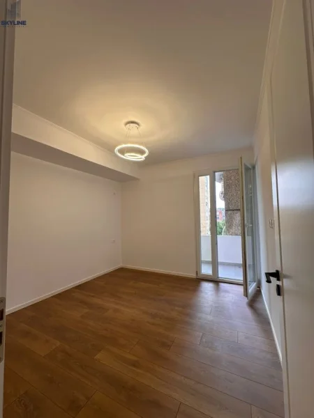 Tirane, shitet apartament 1+1+Aneks+Ballkon Kati 4, 65 m² 118.000 € (Porcelan)