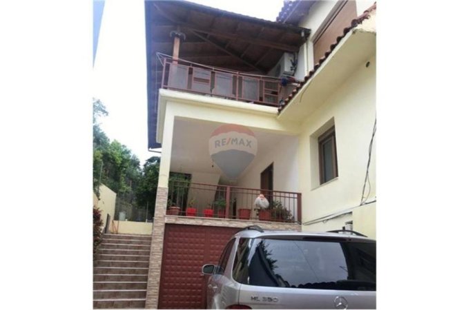 Vlore, jepet me qera shtepi 3+1 Kati 2, 135 m² 700 € (Rruga 4 Heronjte Vlorë)