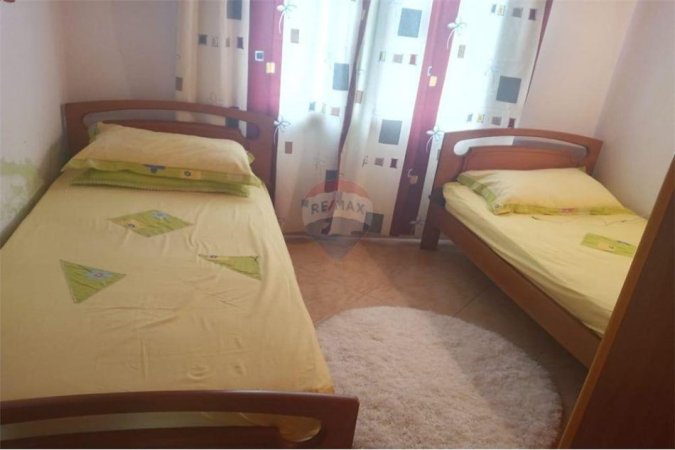 Vlore, jepet me qera shtepi 3+1 Kati 2, 135 m² 700 € (Rruga 4 Heronjte Vlorë)