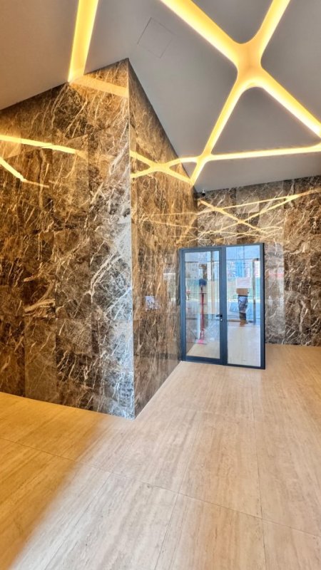 Tirane, jepet me qera zyre Kati 2, 125 m² 800 € (Ish Fusha e Aviacionit)