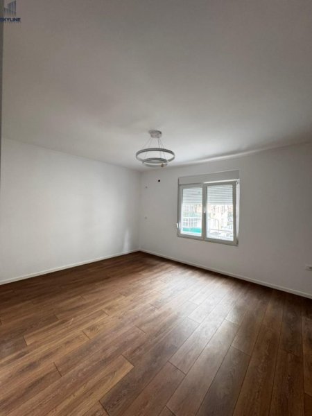 Tirane, shitet apartament 1+1 Kati 4, 52 m² 95.000 € (Porcelan)