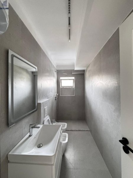 Tirane, shitet apartament 1+1 Kati 4, 52 m² 95.000 € (Porcelan)