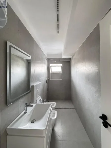 Tirane, shitet apartament 1+1 Kati 4, 52 m² 95.000 € (Porcelan)