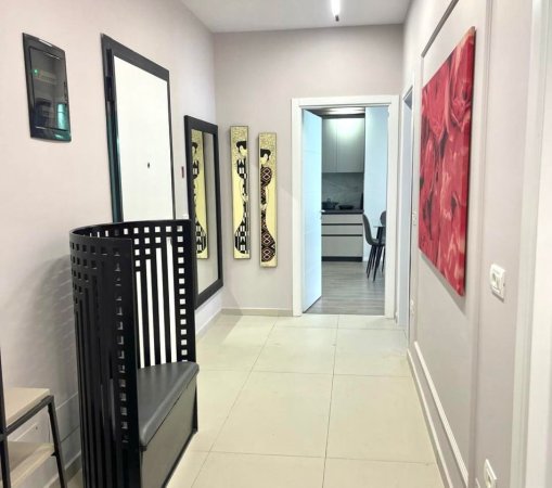 Apartament me Qera: (📍Fusha aviacionit - Grand Park Residence) || 100 m² | (2+1 |+2 WC | 1 Post Parkimi || 750 €/Muaj | Super Mobilim