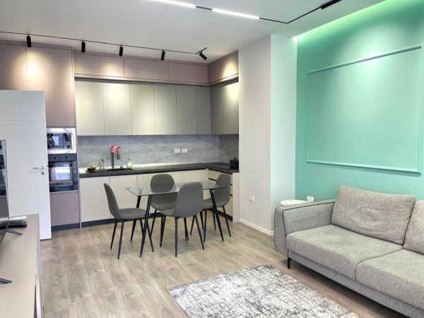 Apartament me Qera: (📍Fusha aviacionit - Grand Park Residence) || 100 m² | (2+1 |+2 WC | 1 Post Parkimi || 750 €/Muaj | Super Mobilim