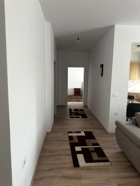 Tirane, jepet me qera apartament 3+1+Ballkon Kati 2, 120 m² 700 € (Selite te Vogel)