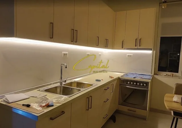 Tirane, jepet me qera apartament 1+1 Kati 1, 60 m² 500 € (MEDRESEJA)