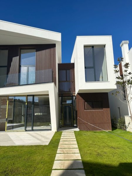 Tirane, shes apartament 3 Katshe , 500 m² 780.000 € (teg)