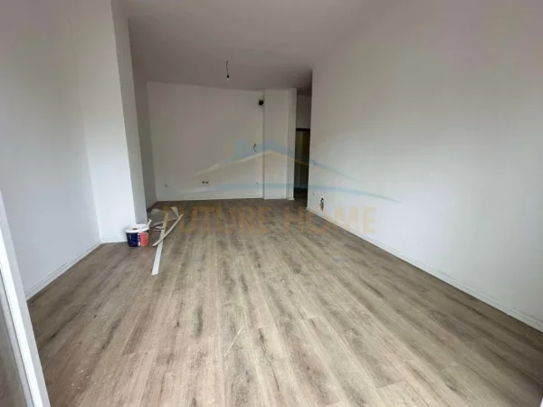 Tirane, shitet apartament 1+1 Kati 2, 74 m² 125.630 € (Kompleksi Aura, Rruga Dritan Hoxha)