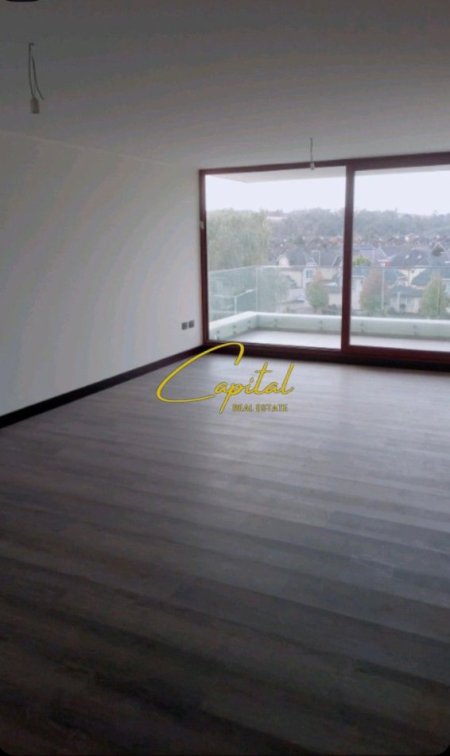 Tirane, jepet me qera ambjent biznesi Kati 1, 127 m² 1.900 € (REZIDENCA GOLDEN TOWER)