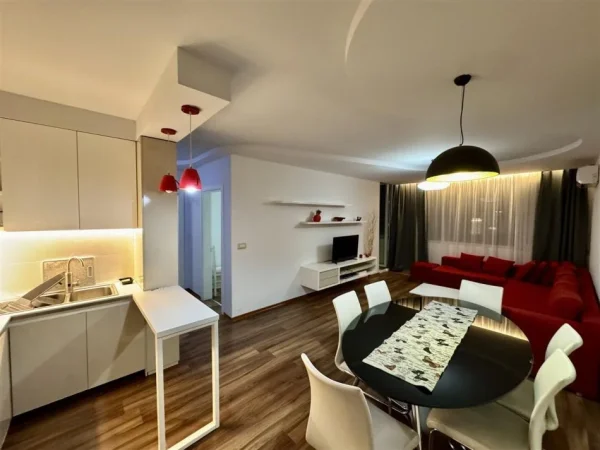 Tirane, jepet me qera apartament 1+1 Kati 10, 68 m² 730 € (Rruga Tish Dahia)