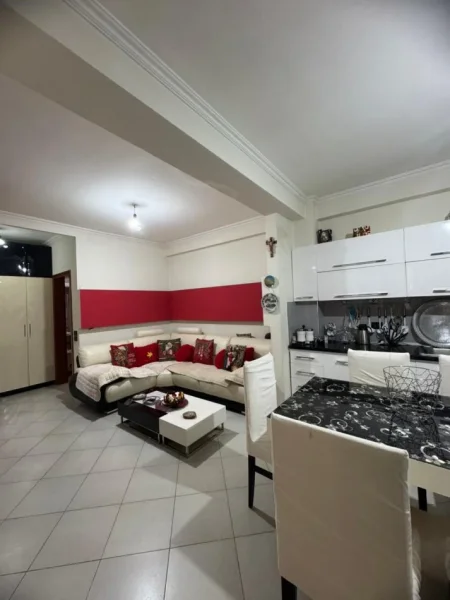 Tirane, jepet me qera apartament 2+1+Ballkon Kati 7, 90 m² 480 € (Astir)