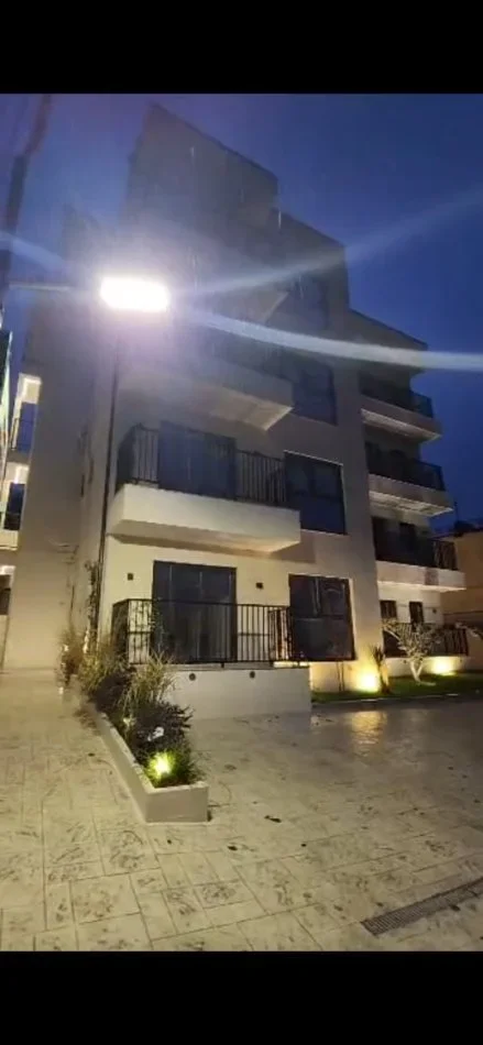 Tirane, shitet apartament 1+1 Kati 2, 75 m² 124.800 € (Pjete Budi)