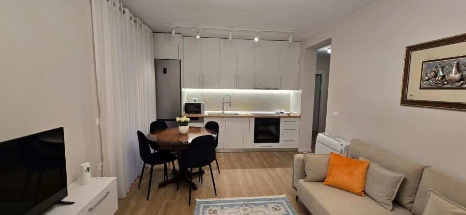 Tirane, jepet me qera apartament 2+1 , 75 m² 820 € (MYSLYM SHYRI)