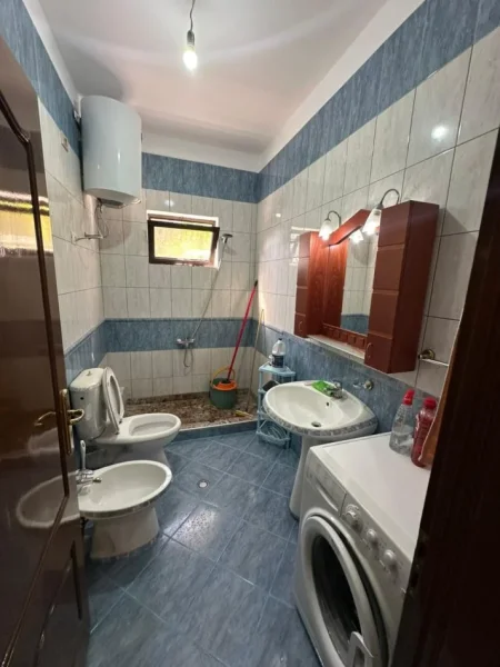 Tirane, jepet me qera apartament 1+1 Kati 0, 58 m² 450 € (5 maj)