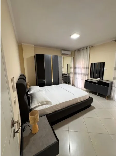 Tirane, jepet me qera apartament Kati 5, 83 m² 750 € (PRANE PROKURORISE SE TIRANES)