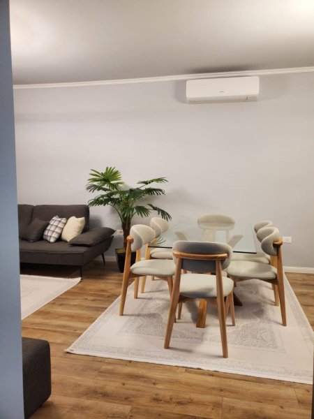 Tirane, jepet me qera apartament 2+1+Ballkon Kati 3, 105 m² 1.580 € (Liqeni i Thate)