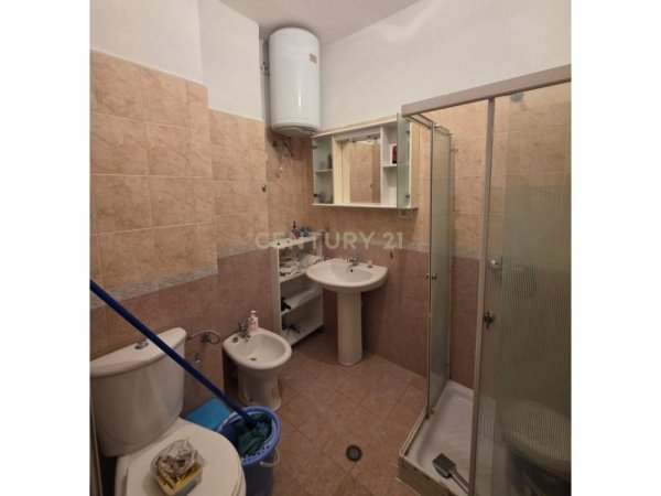 Durres, shitet apartament 1+1 Kati 6, 85.000 € 