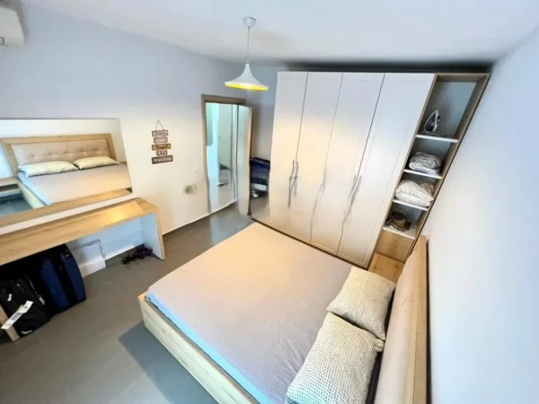 Tirane, jepet me qera apartament 1+1 Kati 2, 60 m² 650 € (RRUGA BARRIKADAVE)