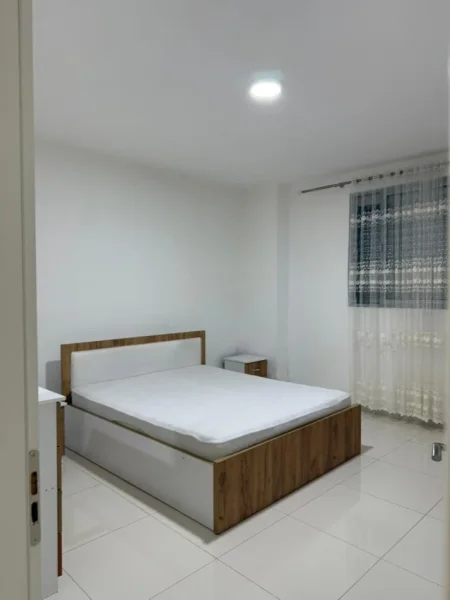 Tirane, jepet me qera apartament 2+1 Kati 1, 91 m² 105.000 € (Fresku)