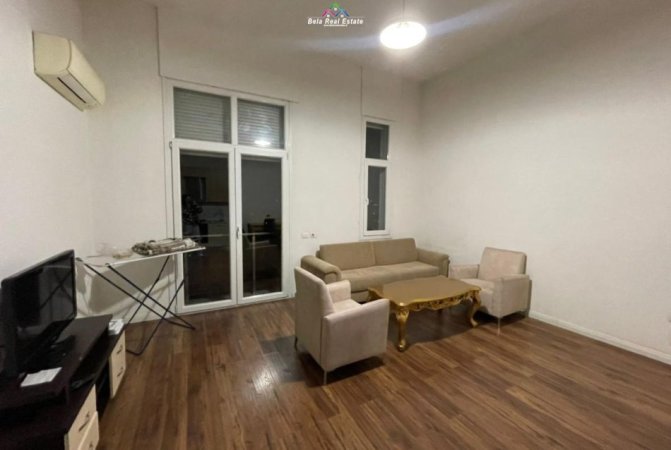Shqiperi, jepet me qera apartament 2+1 Kati 8, 105 m² 900 € (Zogu i Zi)
