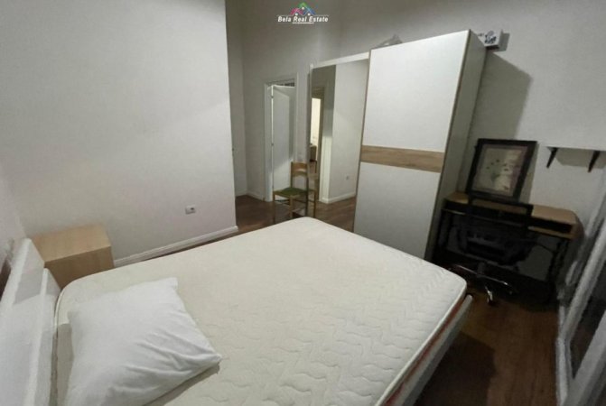 Shqiperi, jepet me qera apartament 2+1 Kati 8, 105 m² 900 € (Zogu i Zi)