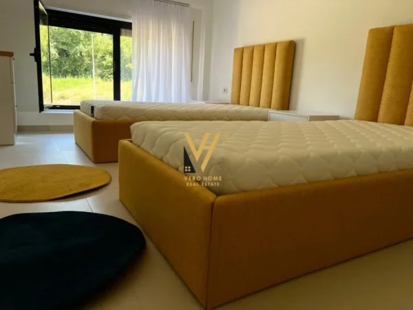 Tirane, jepet me qera apartament 2+1+Ballkon Kati 0, 140 m² 1.400 € (KODRA E DIELLIT 2)