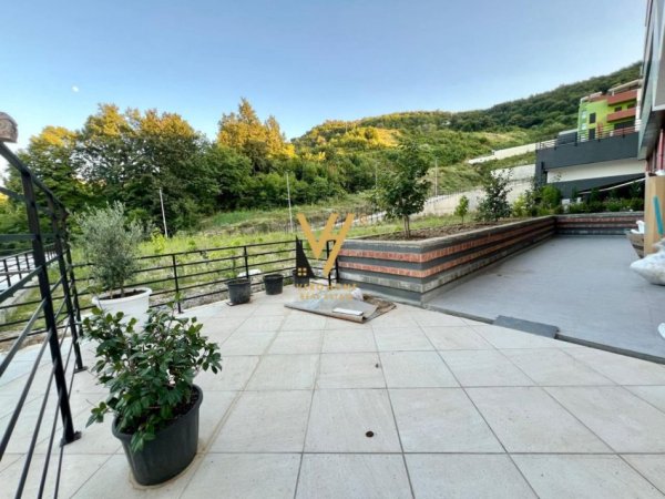 Tirane, jepet me qera apartament 2+1+Ballkon Kati 0, 140 m² 1.400 € (KODRA E DIELLIT 2)