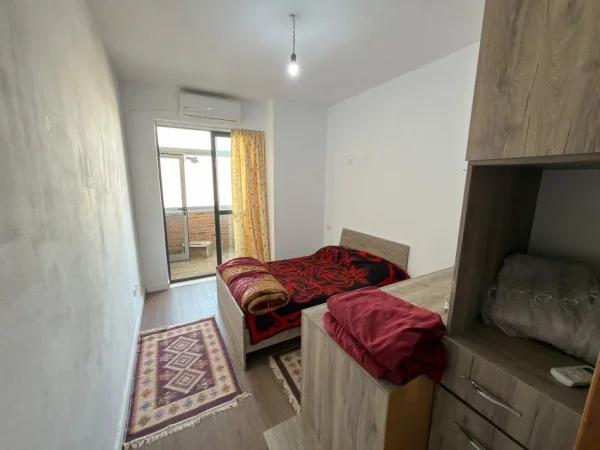Tirane, jepet me qera apartament 2+1 Kati 6, 350 € 