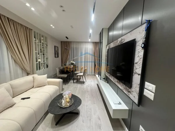 Tirane, shitet apartament 3+1+Ballkon Kati 3, 118 m² 290.000 € (LAPRAKE,E 88)