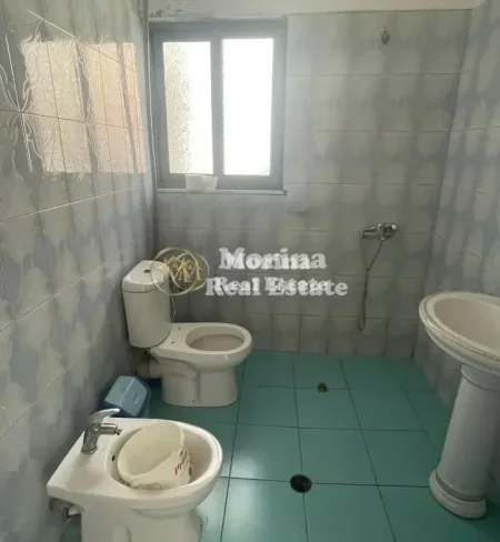 Tirane, jepet me qera shtepi 1+1 Kati 3, 80 m² 400 € (Don Bosko)
