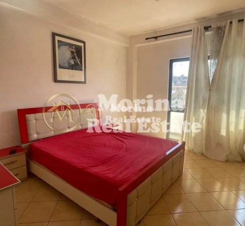 Tirane, jepet me qera shtepi 1+1 Kati 3, 80 m² 400 € (Don Bosko)