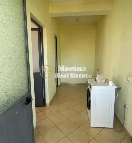 Tirane, jepet me qera shtepi 1+1 Kati 3, 80 m² 400 € (Don Bosko)