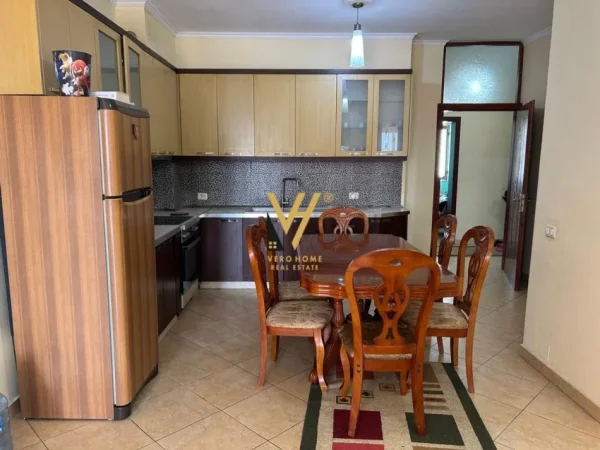 Tirane, jepet me qera apartament 2+1+Ballkon Kati 6, 113 m² 470 € (CASA ITALIA)
