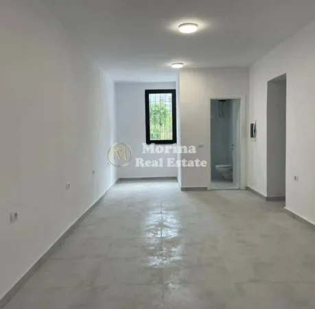 Tirane, jepet me qera ambjent biznesi Kati 0, 70 m² 800 € (Stadiumi Dinamo)