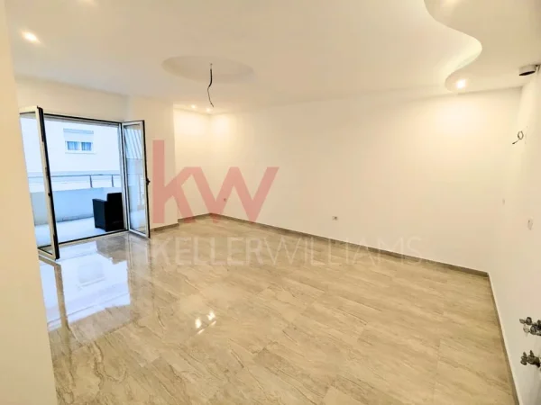 Vlore, shitet apartament 2+1 , 110 m² 225.000 € 