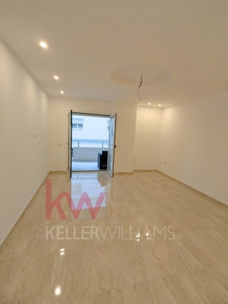 Vlore, shitet apartament 2+1 , 110 m² 225.000 € 