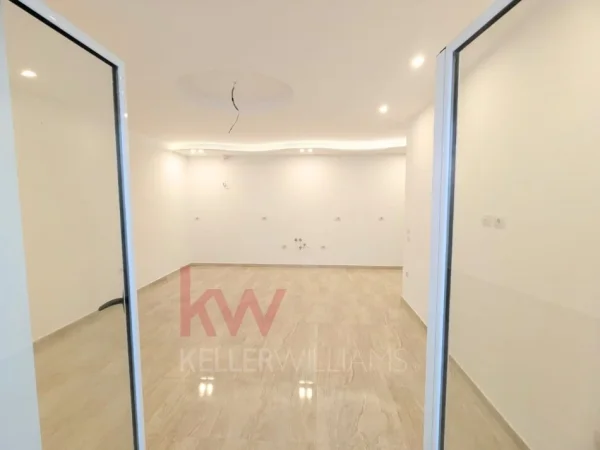 Vlore, shitet apartament 2+1 , 110 m² 225.000 € 