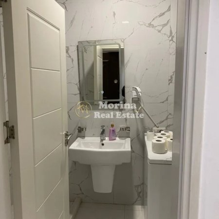 Tirane, jepet me qera apartament 1+1 Kati 7, 70 m² 550 € (Rruga 5 Maji)