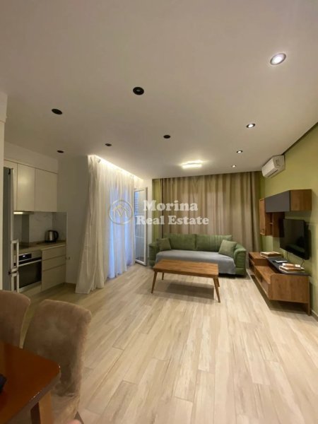Tirane, jepet me qera apartament 1+1 Kati 7, 70 m² 550 € (Rruga 5 Maji)