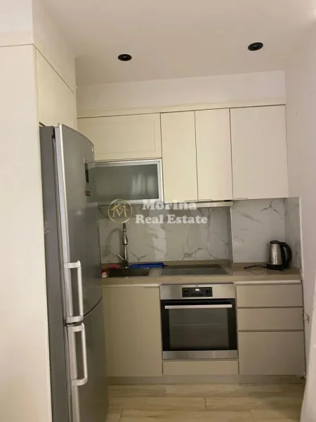 Tirane, jepet me qera apartament 1+1 Kati 7, 70 m² 550 € (Rruga 5 Maji)